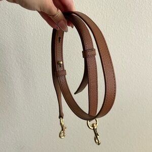 MARC JACOBS LEATHER STRAP AUTHENTIC